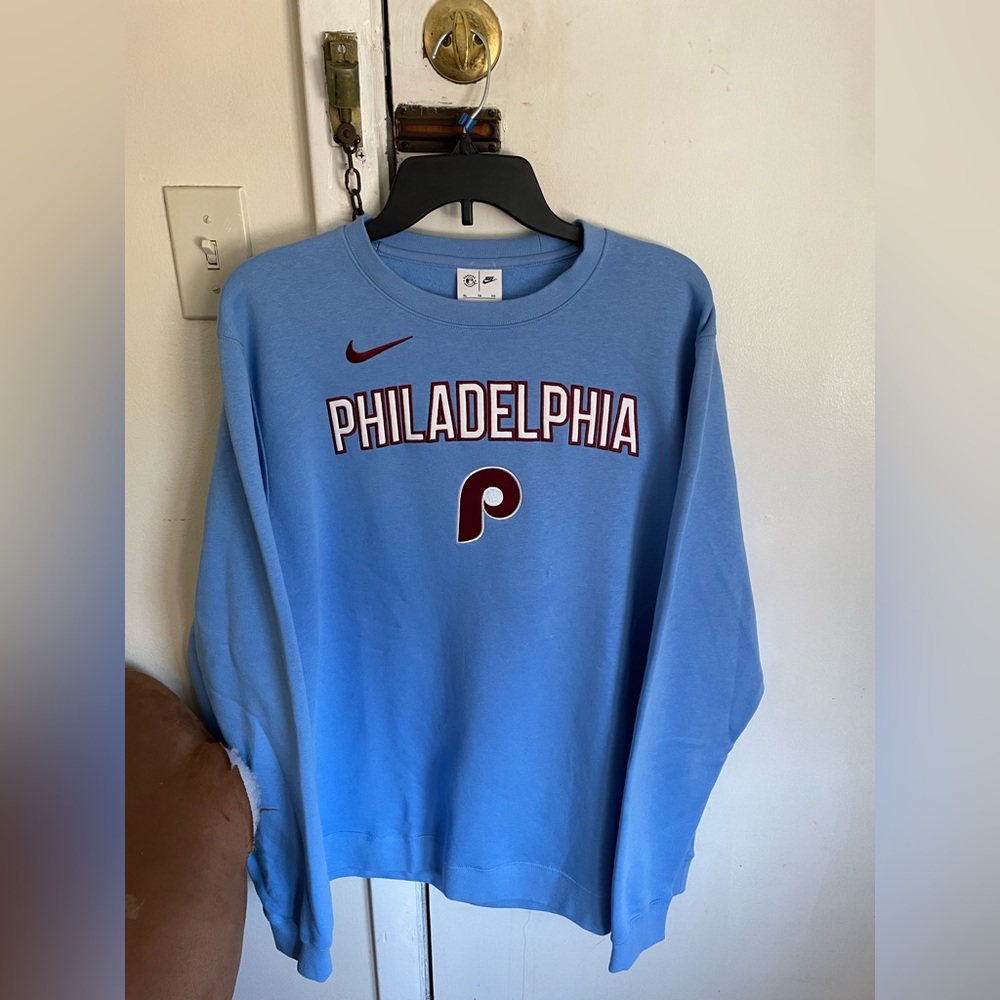 Philadelphia Phillies Nike men’s MLB Cooperstown crew sweatshirt L